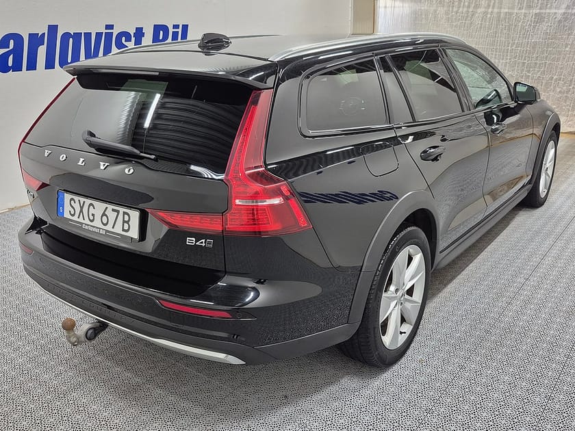 Bild 4 av Volvo V60 Cross Country B4 MILDHYBRID AWD 197HK 4x4 Core