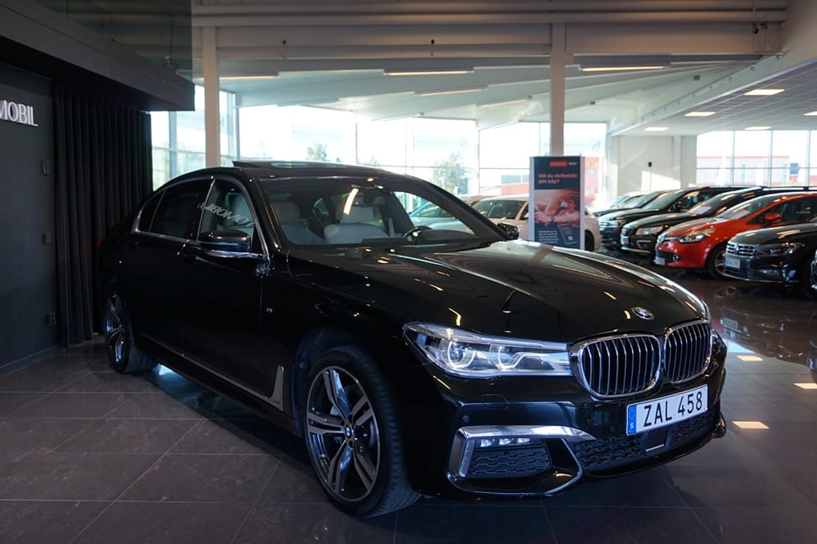 BMW 7-serie 2018 - miniatyr 2
