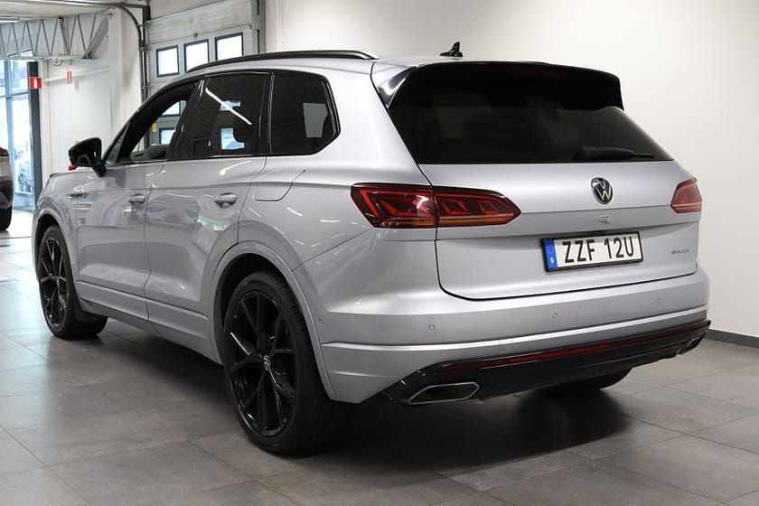 Bild 4 av Volkswagen Touareg R eHybrid 3.0 V6 TSI DRAG/HUD/Dynaudio V-Hjul