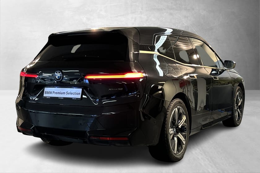 Bilde 4 av BMW iX xDrive50 Fully Charged,4-hjulsstyring,Luft,Skinn,H&K