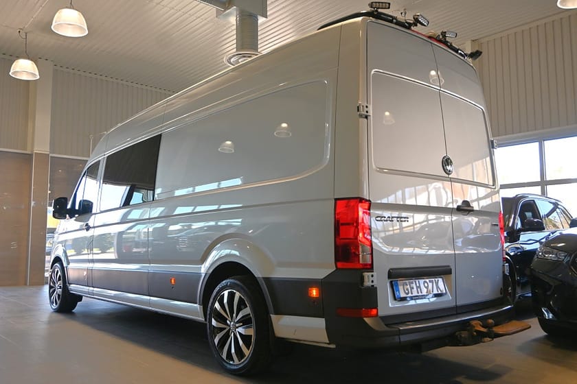 Bild 3 av Volkswagen Crafter 35 TDI 177hk 4M DSG L4 Crossbuss Precon MOMS