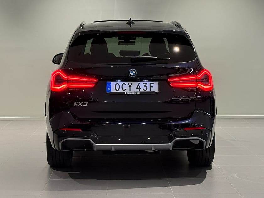 Bild 4 av BMW iX3 Charged M Sport Drag P/D-Assist Panorama Elstol m minne