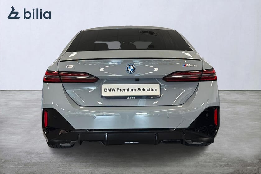 Bild 5 av BMW i5 M60 xDrive Sedan | Drag | B&W | Stolar m minne | 360