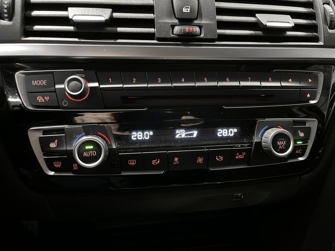 BMW 3-serie 2018 - miniatyr 15