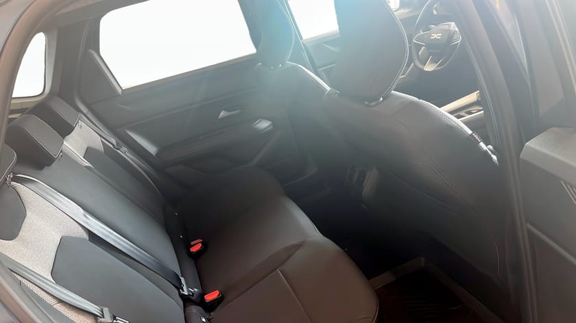 Bild 5 av Dacia Bigster Hybrid 155 JOURNEY