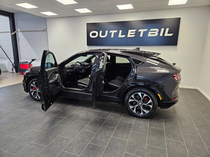 Bild 3 av Ford Mustang Mach-E Long Range AWD 351hk WLTP 540 km MOMS