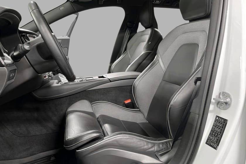 Bilde 5 av Volvo V60 T6,Long Range,Ultimate Dark, 2x19", H/K,Panorama+++