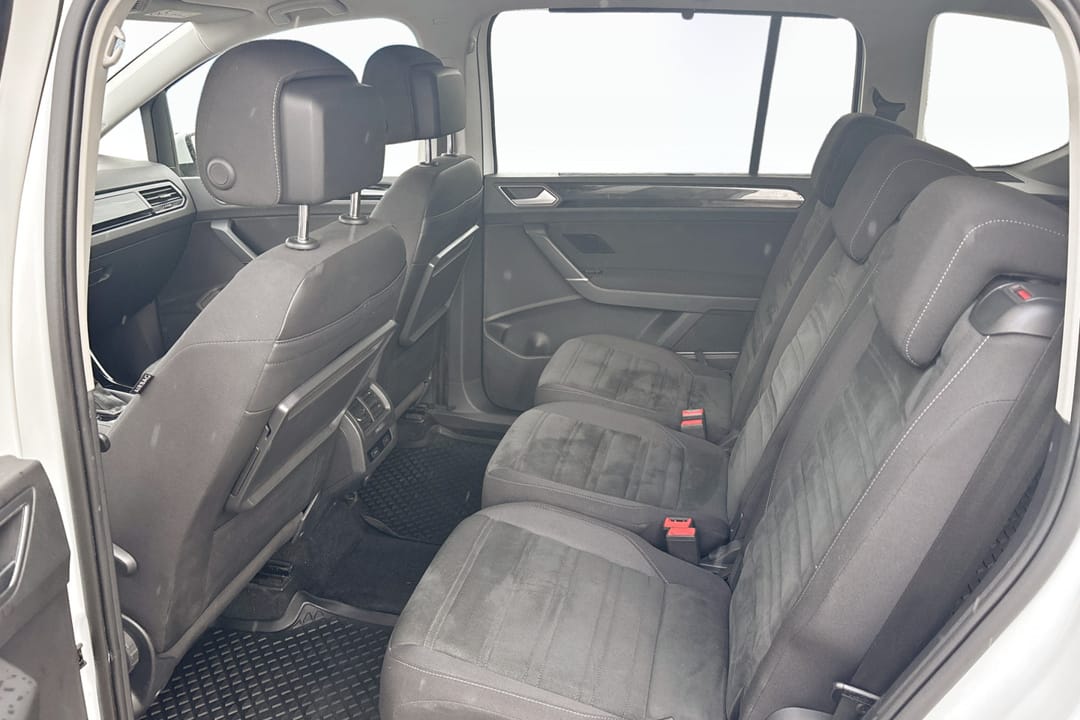 Volkswagen Touran 7-seater