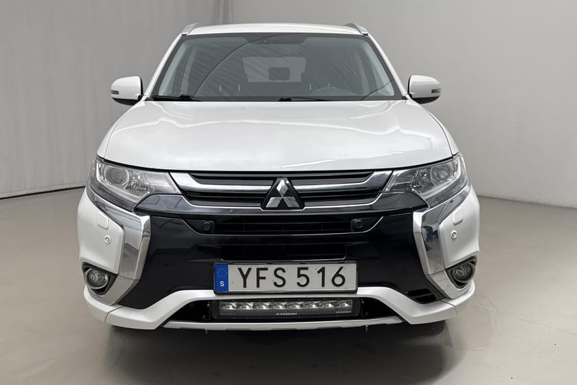 Bild 5 av Mitsubishi Outlander PHEV 2.0 Plug-in Hybrid 4WD (121hk) City