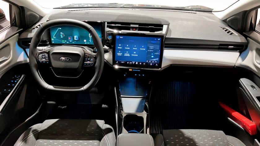 Bild 4 av Ford Puma Gen-E BX726 25.75 168HK