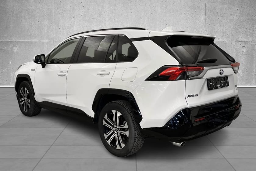 Bilde 3 av Toyota RAV4 Plug-in Hybrid 2.5 Active Tech/alle servicer/4x4/WLTP 75 km/