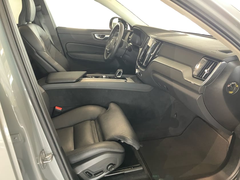 Bild 5 av Volvo XC60 T6 Plus Dark Edition | 21" | H/K | HUD | Dragkrok |