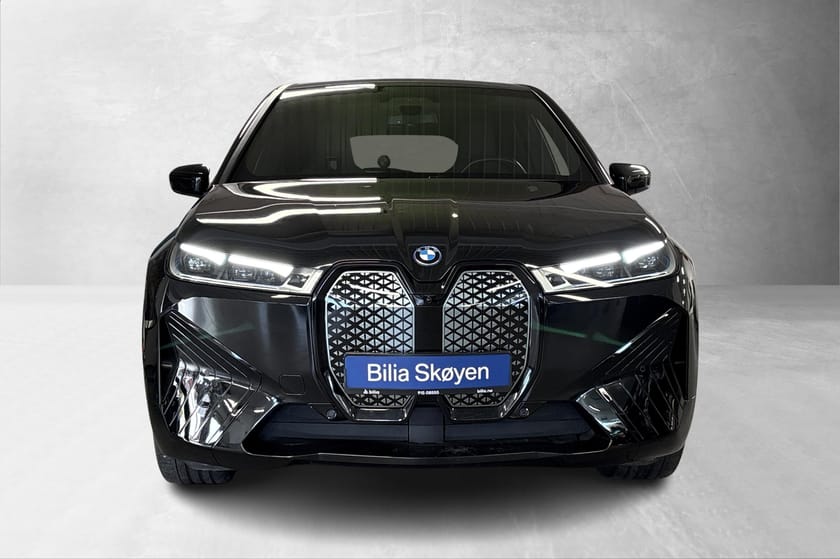 Bilde 2 av BMW iX xDrive50 Fully Charged, Soft-Close, H/K, MultiF. Laser