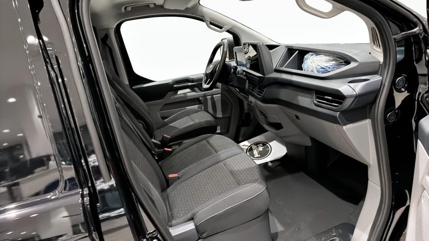 Bild 3 av Ford Transit Custom 320 Plug-in Hybrid TREND SKÅP 320L PHEV A FWD