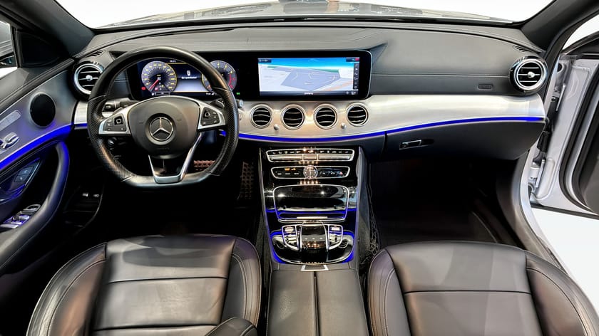 Bild 4 av Mercedes-Benz E 400 4MATIC 4M | AMG | HUD | Pano | Minnesstol | 333hk