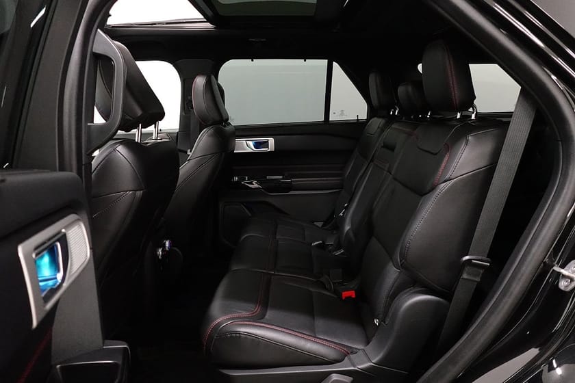 Bild 5 av Ford Explorer Plug-In Hybrid 7-Sits MOMS ST-Line Pano Drag B&O 360° 457hk