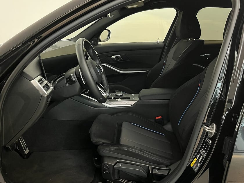 Bild 5 av BMW 330e xDrive Sedan M Sport Pro H/K Dragkrok Rattvärme