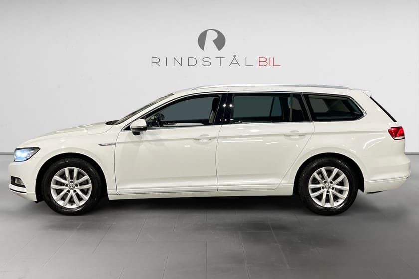 Bild 4 av Volkswagen Passat Sportscombi SC 1.4 TSI 150 HK 4M BASE DRAG BACKKAMERA 0.51L/MIL 16"