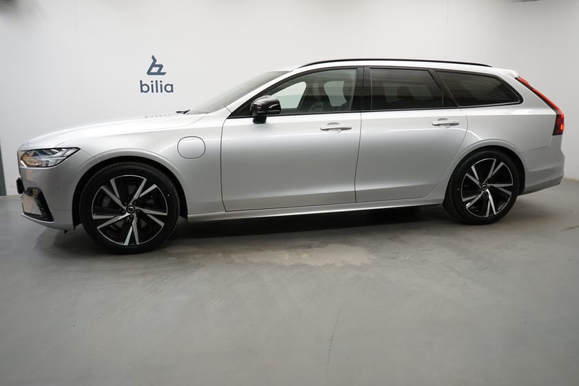 Bild 2 av Volvo V90 Recharge T8 II R-Design, Taklucka, Dragkrok, Navigation, HarmanKardon PremiumSound