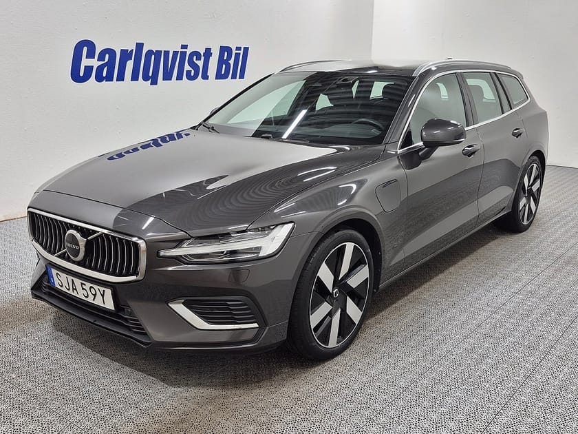 Bild 1 av Volvo V60 T6 Recharge Core Bright plug in AWD 350HK 4x4 Läder