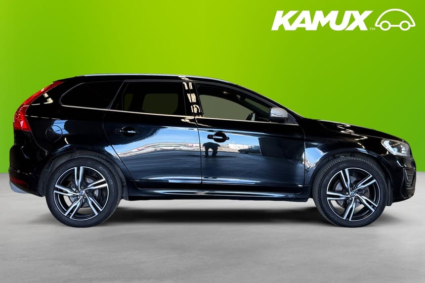 Bild 2 av Volvo XC60 D5 AWD R-Design 220hk Pano H/K Drag Kamrem bytt