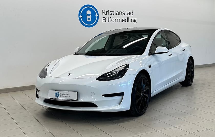 Bild 2 av Tesla Model 3 Standard Range Navi Autopilot Skinn