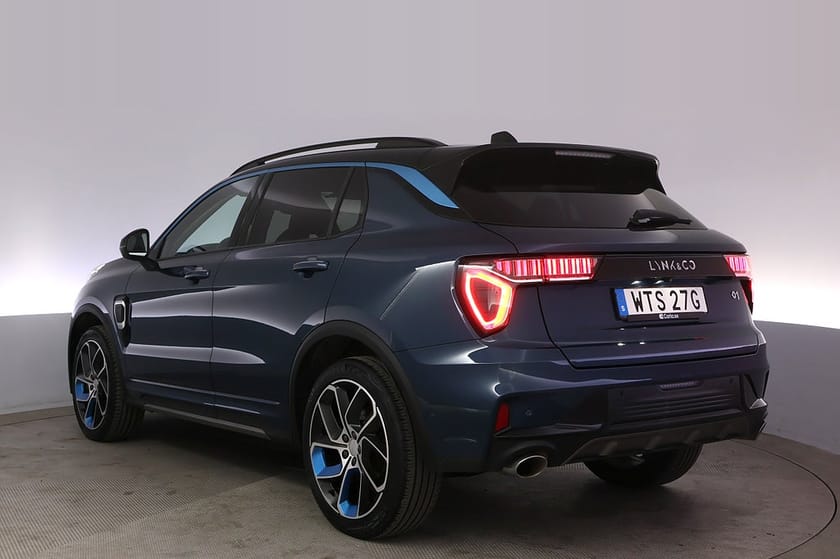Bild 4 av Lynk & Co 01 PHEV Pano 360 Adap Farth Infinity BLIS 360