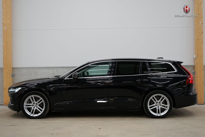 Bild 1 av Volvo V60 Recharge T6 AWD Core Drag P-värme Kamera Carplay MOMS