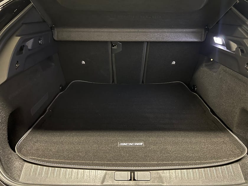 Bild 5 av Peugeot E-3008 GT Dragkrok Vinterhjul Demobil