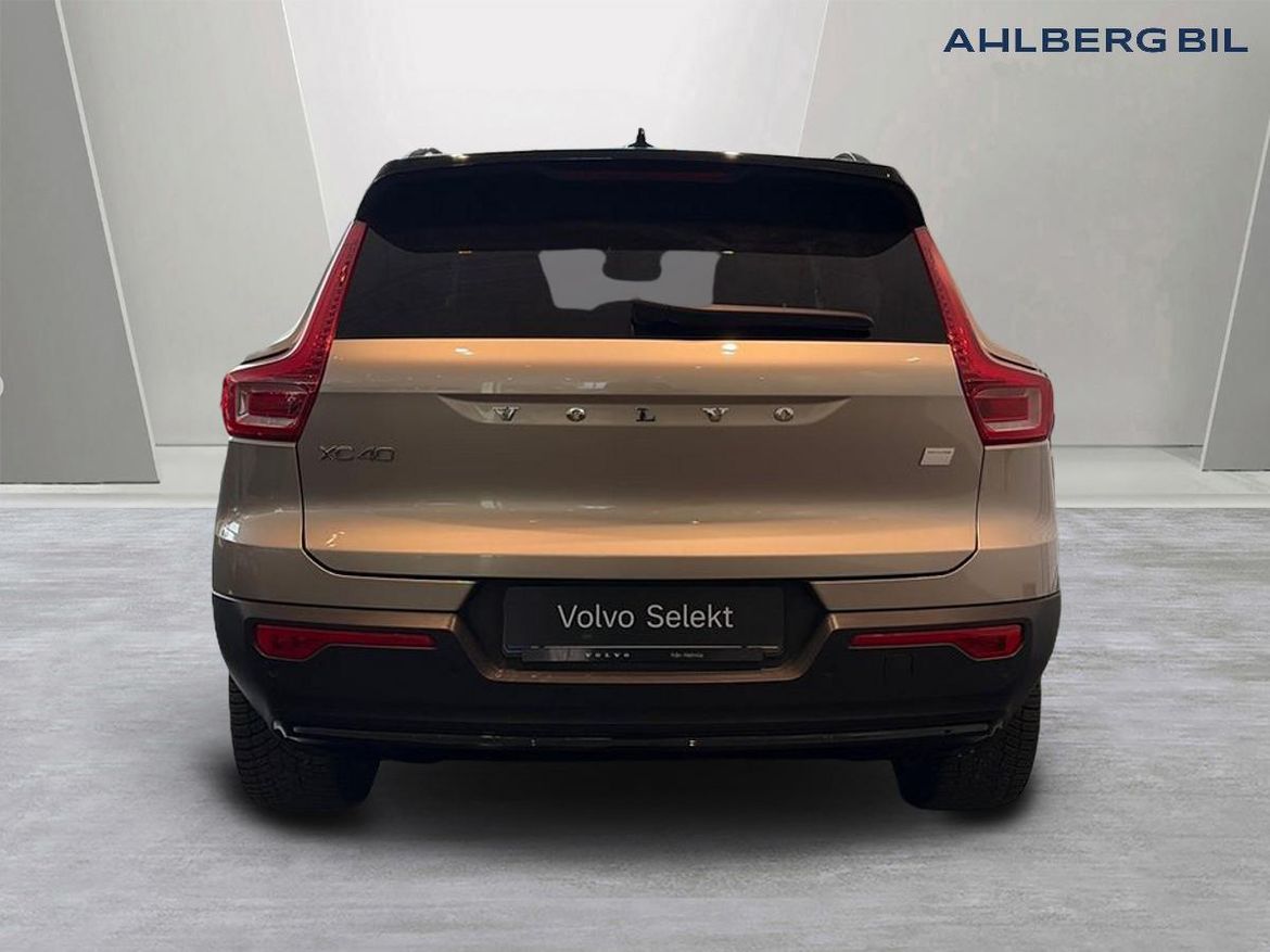 Volvo XC40 2023 - miniatyr 4