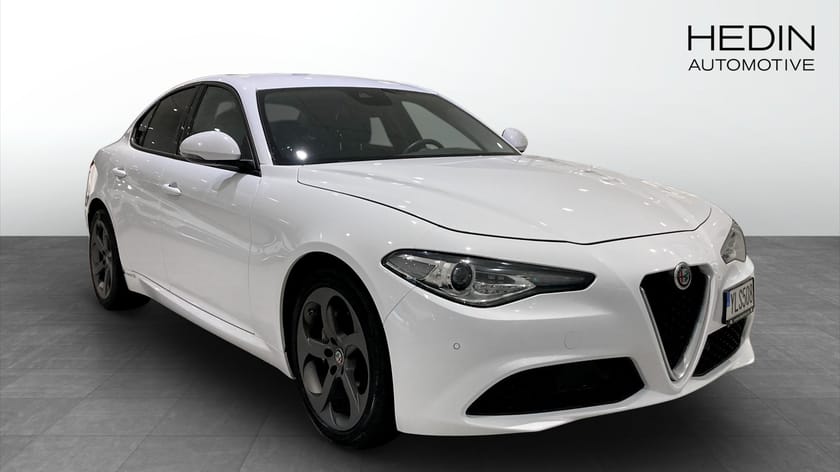 Bild 2 av Alfa Romeo Giulia 2.0 Turbo 16V | B-Kamera | 200hk