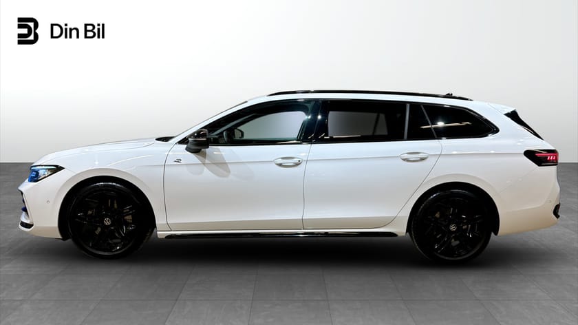 Bild 2 av Volkswagen Passat Sportscombi R-Line Black TDI193 DSG 4M Drag