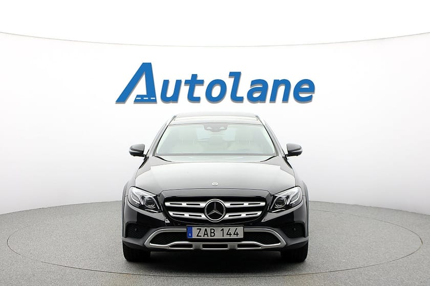 Bild 3 av Mercedes-Benz E 350 d 4MATIC All-Terrain 4M All-Terrain, Pano, 360°, Burmester®, HUD 258hk