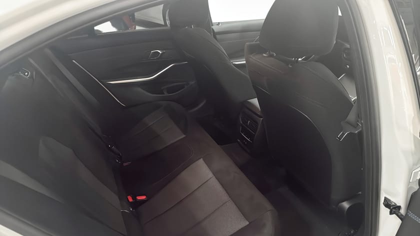 Bild 5 av BMW 320i xDrive Sedan 