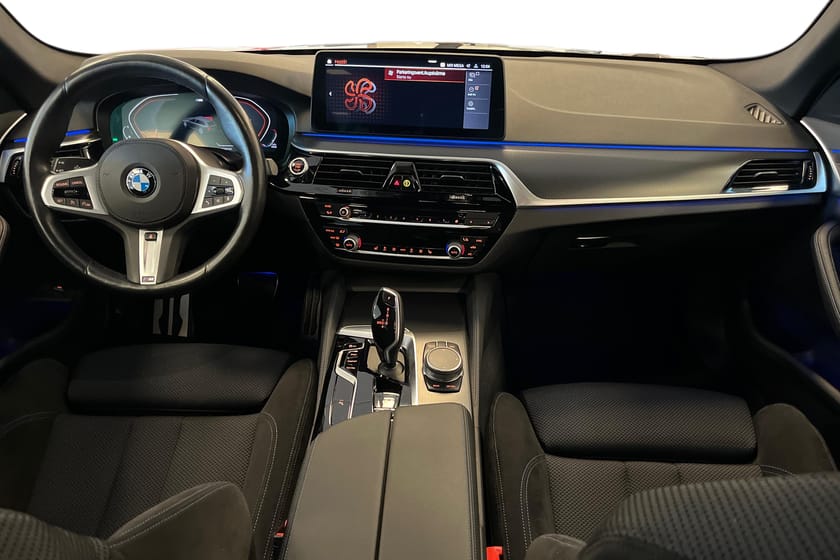 Bild 2 av BMW 520i Touring | M Sport | Bränslevärmare | Drag | Rattvärme