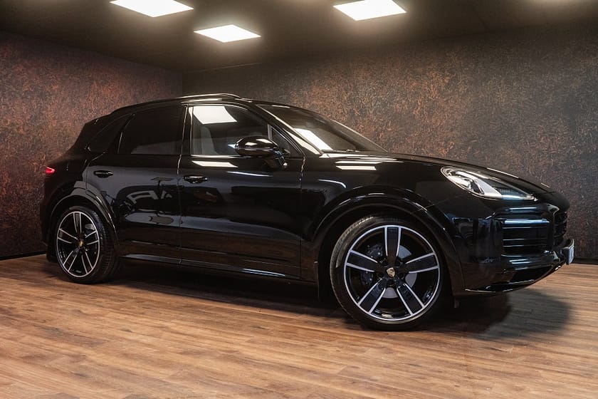 Bild 2 av Porsche Cayenne E-Hybrid Platinum Edt. | MOMS | SE SPEC | 6494 kr/mån