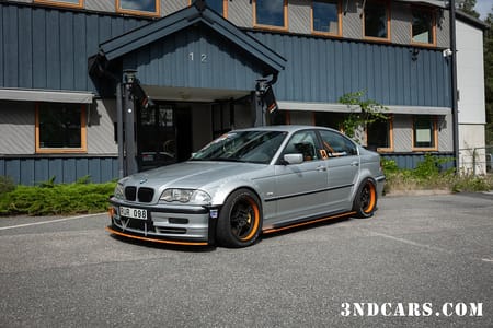 BMW 330i Sedan
