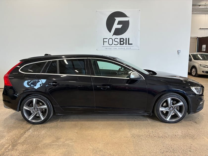 Bild 3 av Volvo V60 *RÄNTEKAMPANJ 3.45%* D4 AWD R-Design Aut SoV Värmare