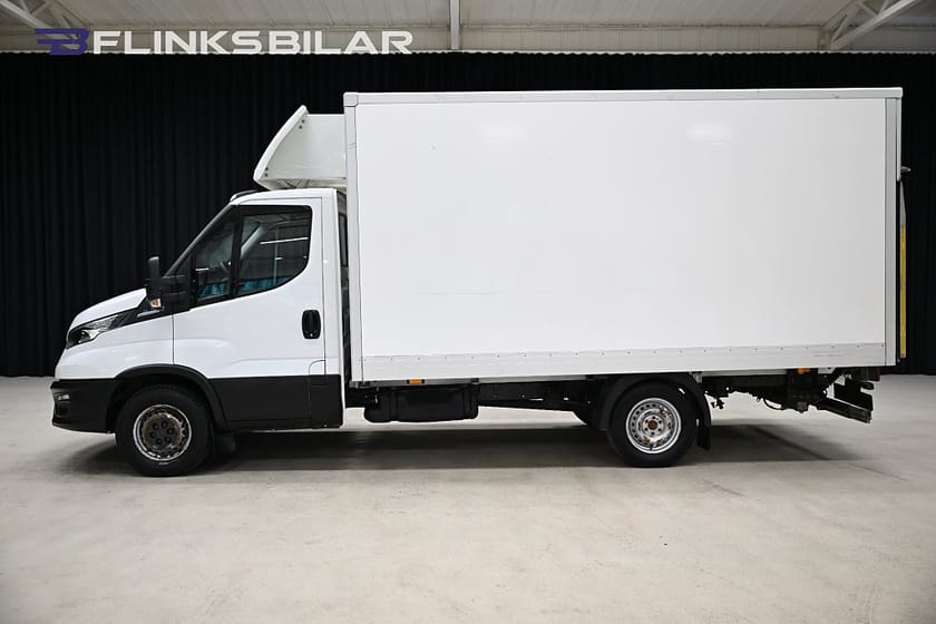 Bild 2 av Iveco Daily 35-140 Chassi Cab 136HK Automat|Volymskåp|Volymskåp|BG-Lyft|Sidodörr|Moms