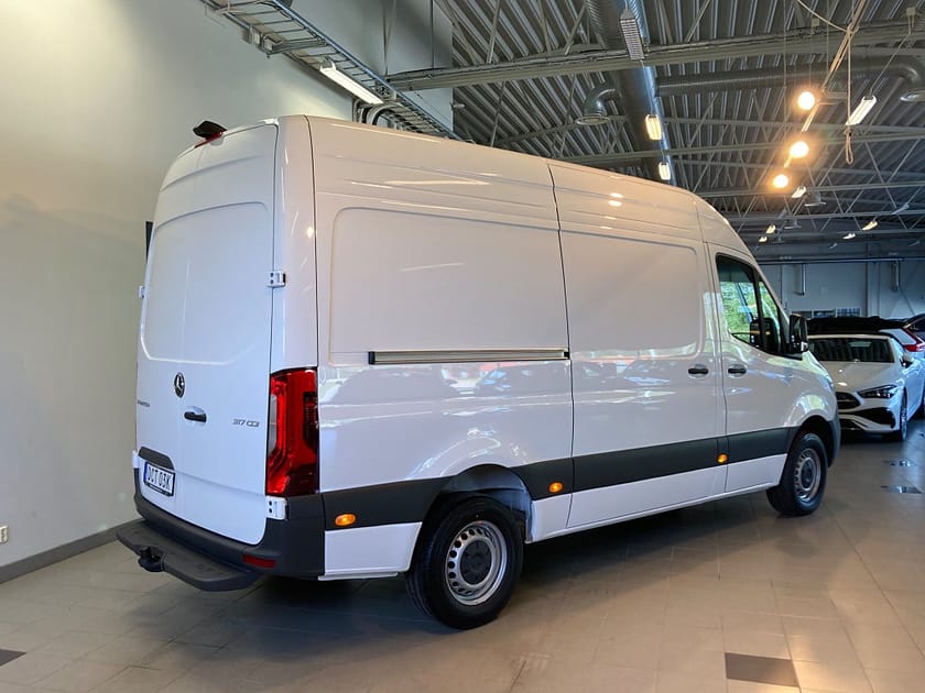 Bild 3 av Mercedes-Benz Sprinter 317 CDI RWD Skåpbil Aut Skåp Gratis service & underhållsavtal
