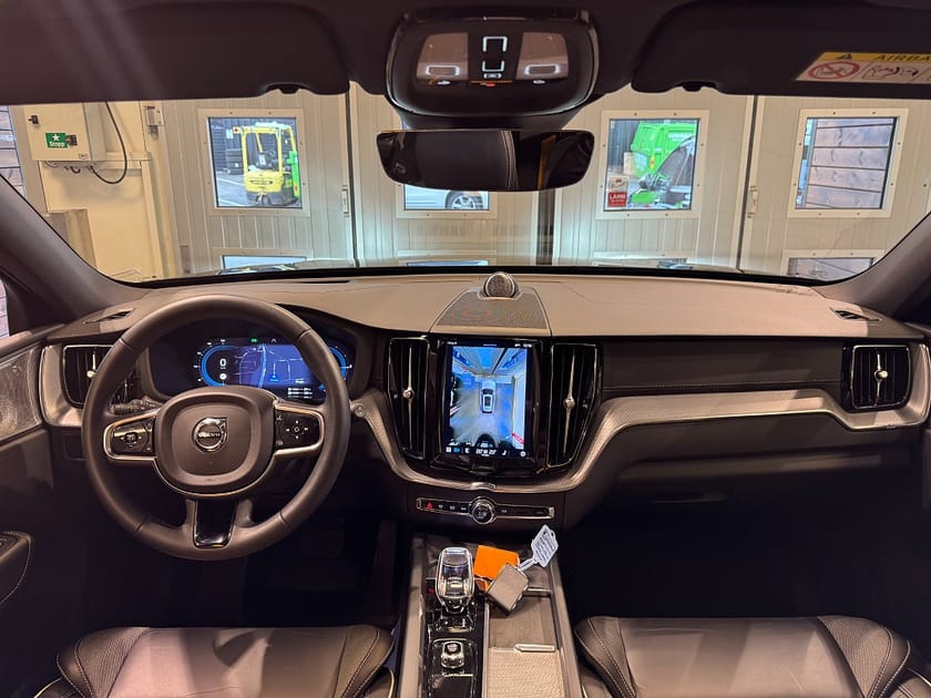 Bild 5 av Volvo XC60 Recharge T8 AWD Polestar Engineered B&W Pano UNIK