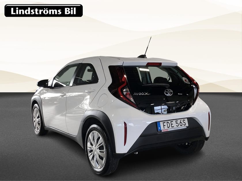 Bild 4 av Toyota Aygo X 1.0 Play V-hjul Leasing