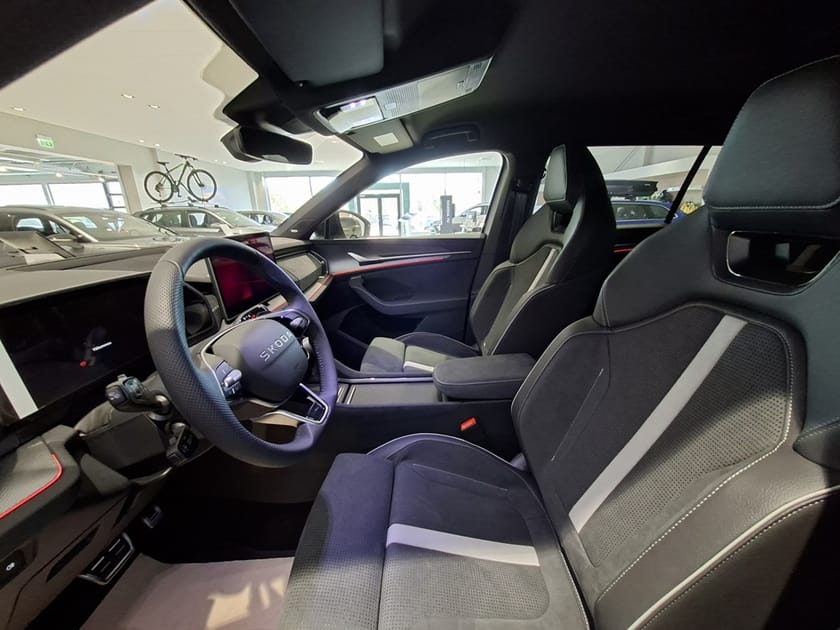 Bild 3 av Škoda Kodiaq iV Sportline 1,5 TSI 204 HK 6 VXL DSG Drag LED-mat