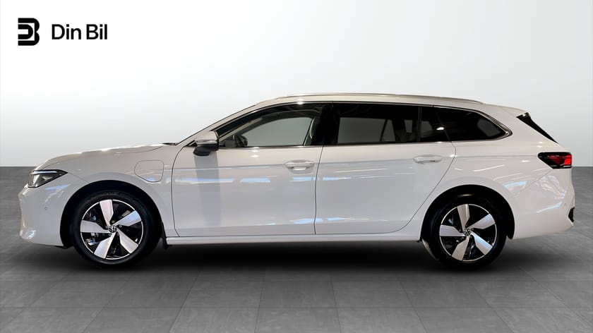 Bild 4 av Volkswagen Passat Variant eHybrid 204HK BUSINESS Drag/Vinterhjul Inbyteskamp