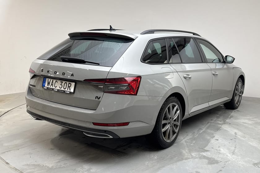 Bild 3 av Škoda Superb iV Kombi 1.4 TSI PHEV (218hk) Business, Sportline