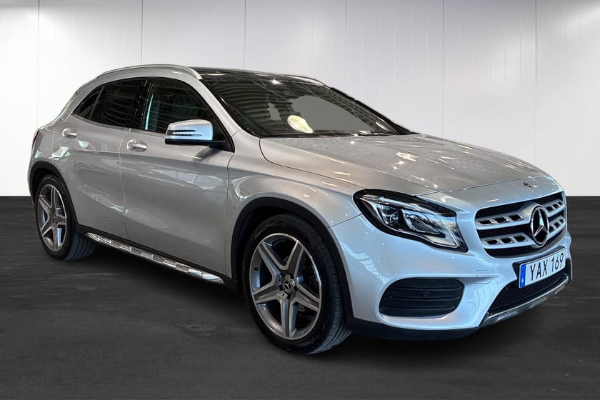 Bild 2 av Mercedes-Benz GLA 200 d 4MATIC | AMG Line | Panoramatak |