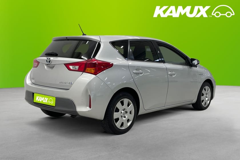 Bild 4 av Toyota Auris Hybrid e-CVT 136 hk Backkamera låg skatt 360:-