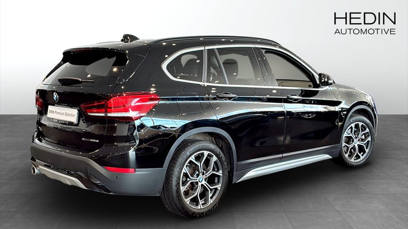 Bild 2 av BMW X1 xDrive25e Backkamera, Head-up display
