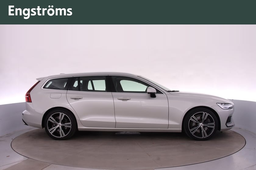 Bild 3 av Volvo V60 Recharge T8 AWD Inscription Aut Drag Panorama