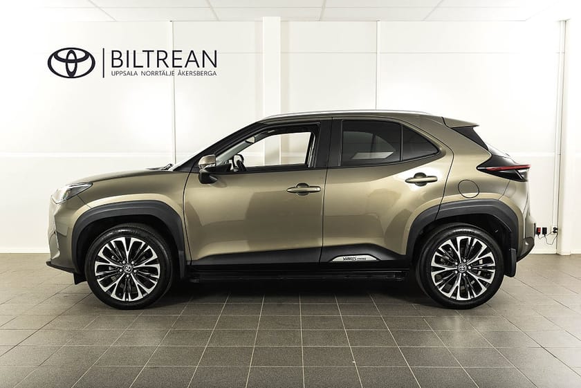 Bild 2 av Toyota Yaris Cross Hybrid Elhybrid Style Pluspaket Drag JBL Head-Up Backkamera